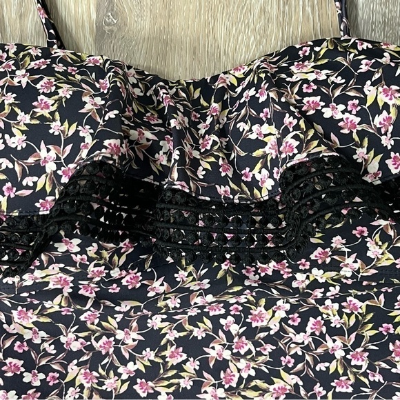 Kona Sol floral ruffle top swimsuit. Convertible removable straps, large. - Picture 2 of 10